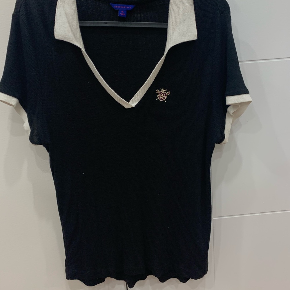 Aeropostale collard Blouse size XL ,fits like M, L